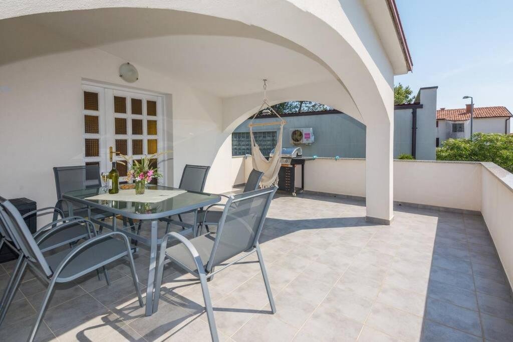 Appartamento Family Patio Vir Esterno foto